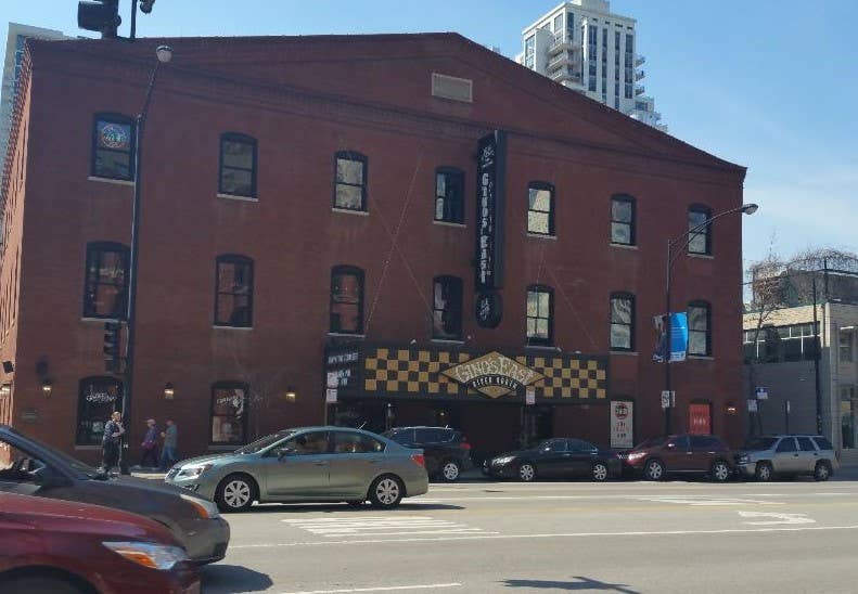 Best Chicago Deep Dish Pizza: Gino's East Vs. Lou Malnati's - Delishably