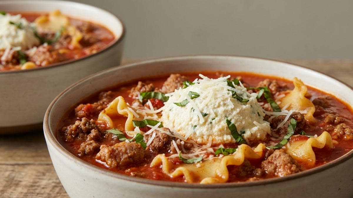 Topping with ricotta