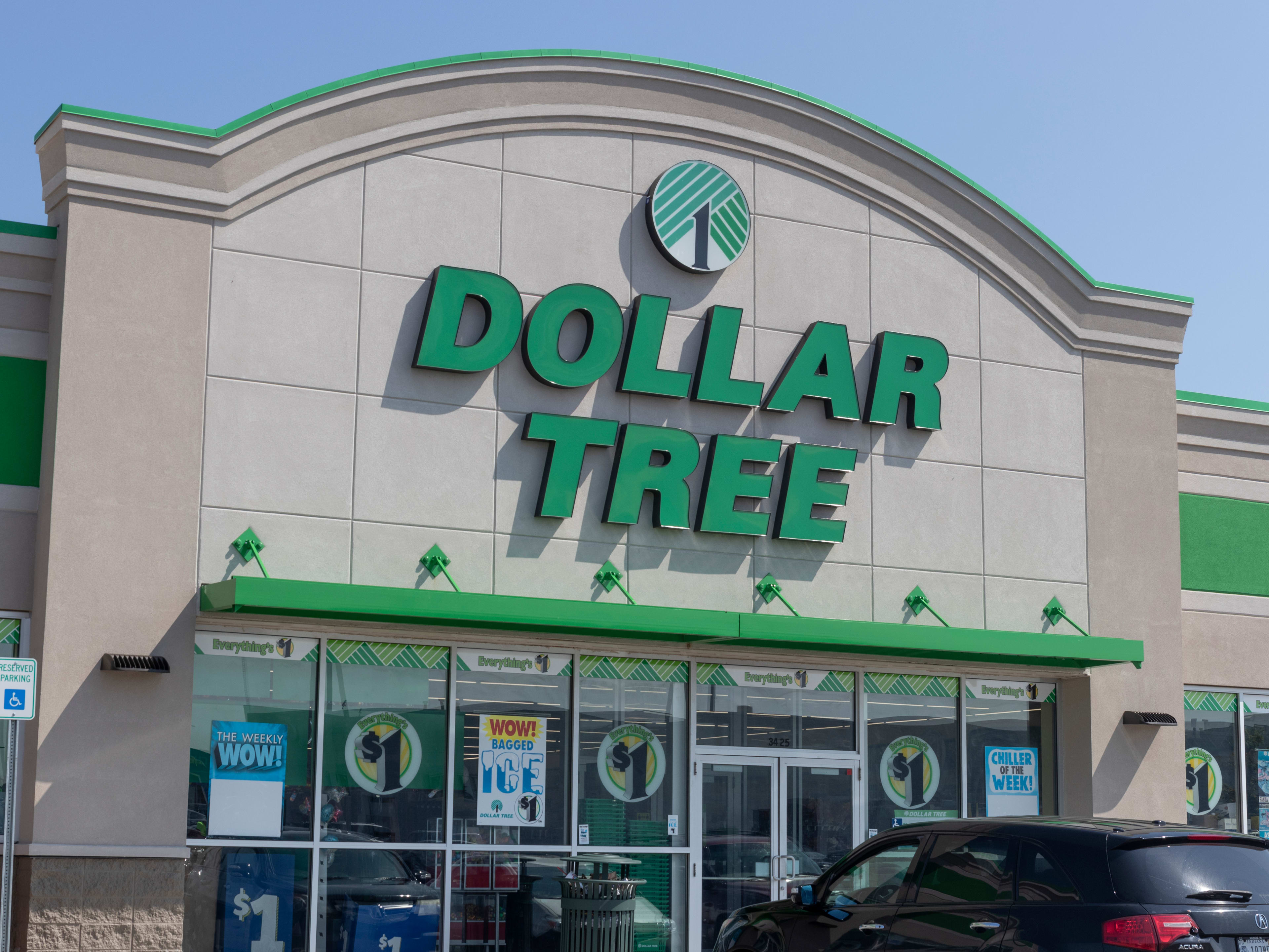 is-dollar-tree-open-on-memorial-day-2025-holiday-hours-delishably